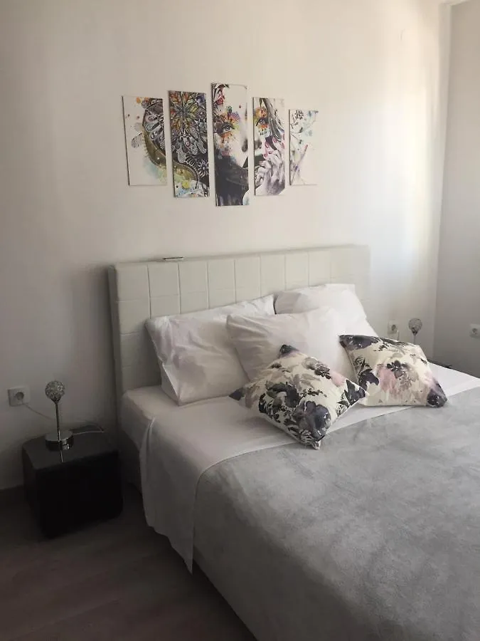 Apartment Yelena Rose West Zadar Croatia