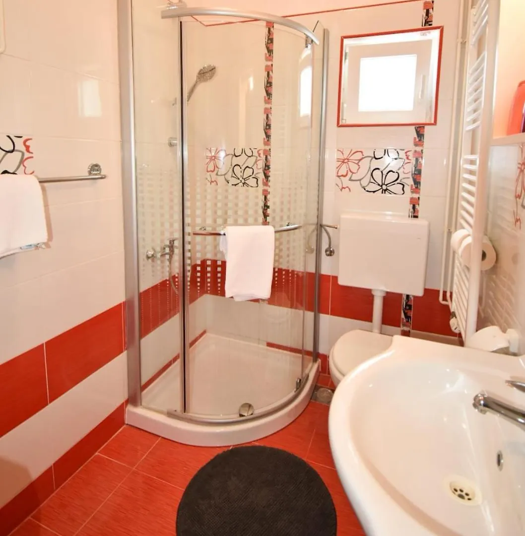 Apartment Yelena Rose West Zadar