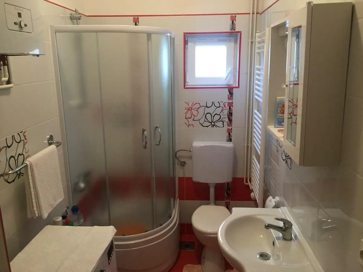 Apartment Yelena Rose West Zadar